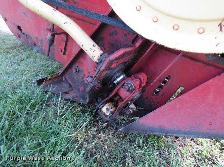 image for item DF8055 New Holland 910 windrower