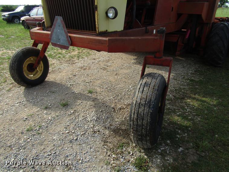 image for item DF8055 New Holland 910 windrower