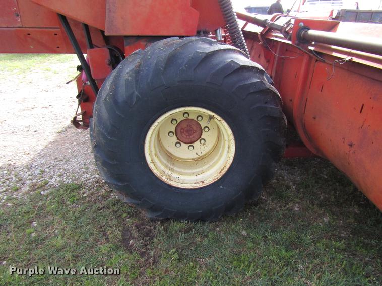 image for item DF8055 New Holland 910 windrower