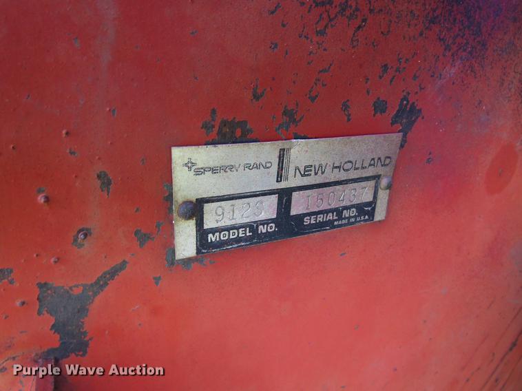 image for item DF8055 New Holland 910 windrower