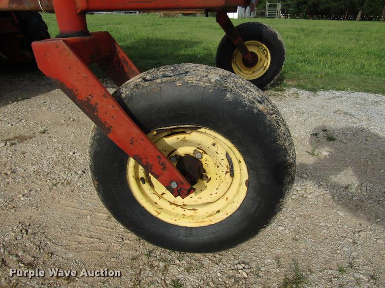 image for item DF8055 New Holland 910 windrower