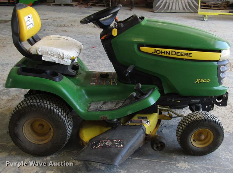 image for item DF8080 2007 John Deere X300 lawn mower