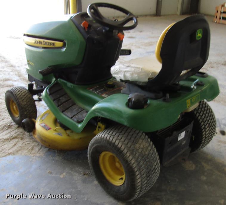 image for item DF8080 2007 John Deere X300 lawn mower