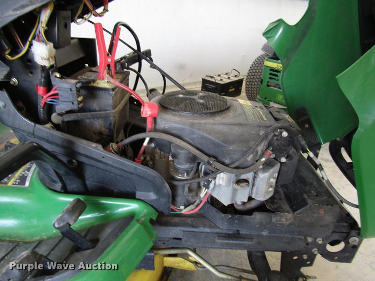 image for item DF8080 2007 John Deere X300 lawn mower