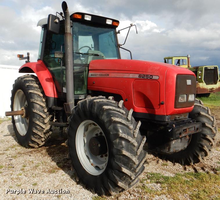 image for item DG1061 2002 Massey-Ferguson 8250 MFWD tractor