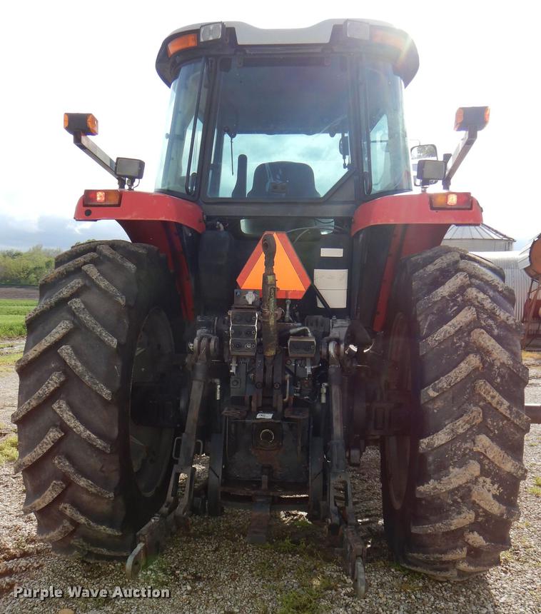 image for item DG1061 2002 Massey-Ferguson 8250 MFWD tractor