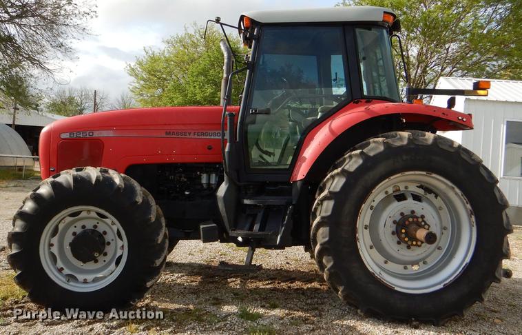 image for item DG1061 2002 Massey-Ferguson 8250 MFWD tractor