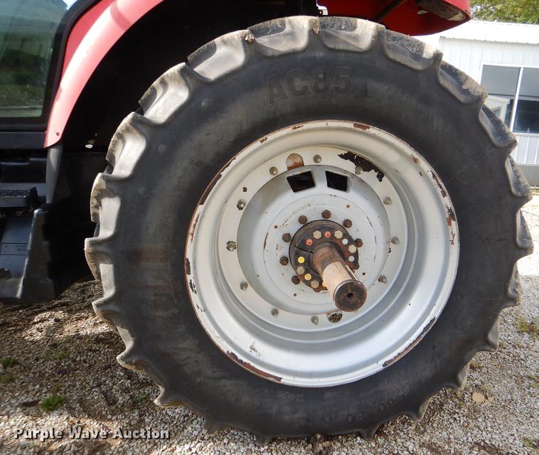 image for item DG1061 2002 Massey-Ferguson 8250 MFWD tractor