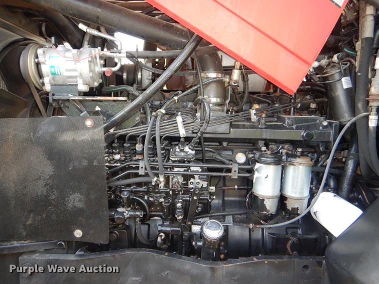 image for item DG1061 2002 Massey-Ferguson 8250 MFWD tractor