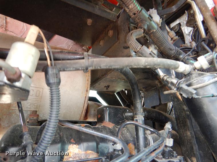 image for item DG1061 2002 Massey-Ferguson 8250 MFWD tractor