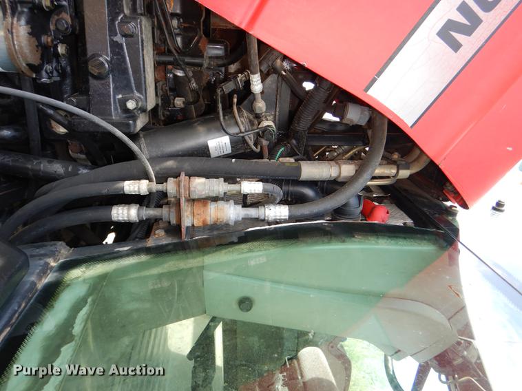 image for item DG1061 2002 Massey-Ferguson 8250 MFWD tractor