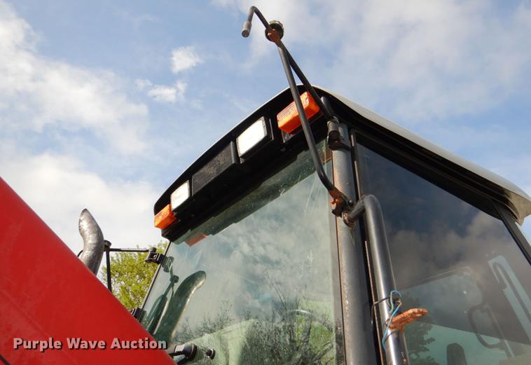 image for item DG1061 2002 Massey-Ferguson 8250 MFWD tractor