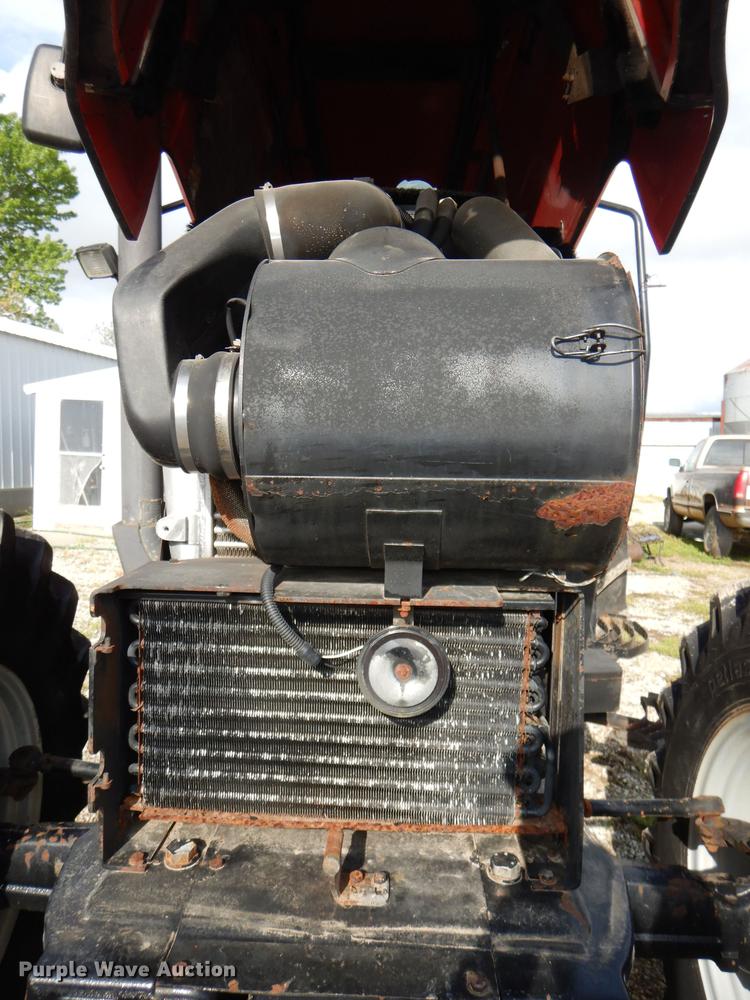 image for item DG1061 2002 Massey-Ferguson 8250 MFWD tractor