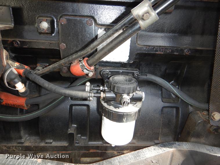 image for item DG1061 2002 Massey-Ferguson 8250 MFWD tractor