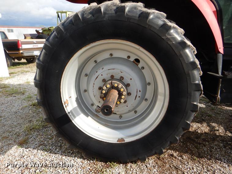 image for item DG1061 2002 Massey-Ferguson 8250 MFWD tractor