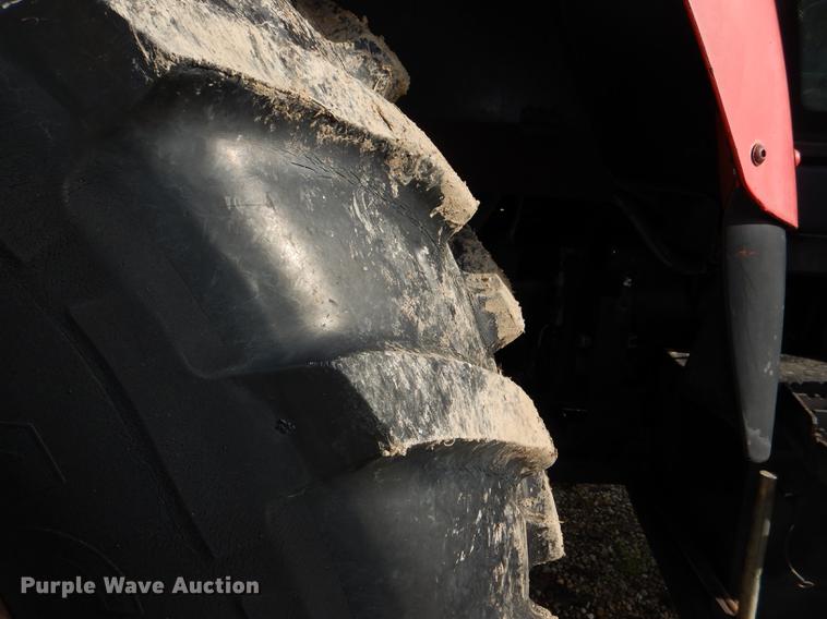 image for item DG1061 2002 Massey-Ferguson 8250 MFWD tractor