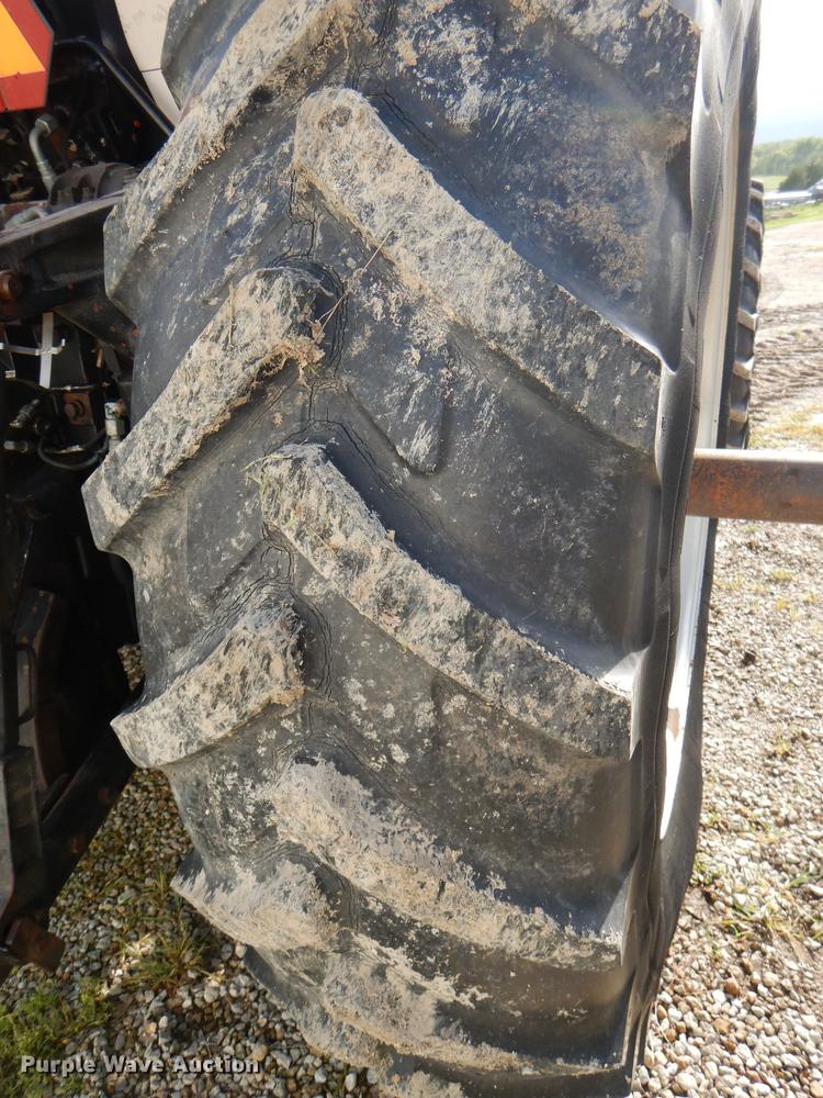 image for item DG1061 2002 Massey-Ferguson 8250 MFWD tractor