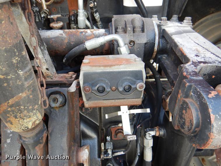 image for item DG1061 2002 Massey-Ferguson 8250 MFWD tractor