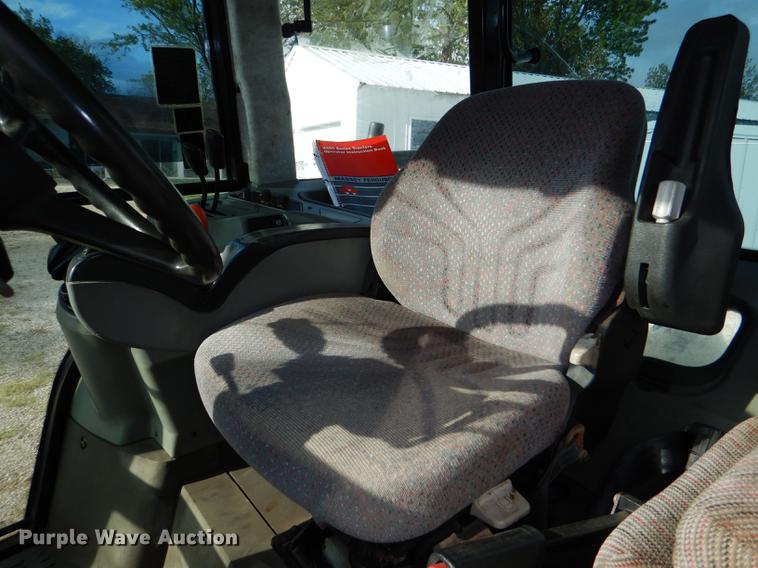 image for item DG1061 2002 Massey-Ferguson 8250 MFWD tractor