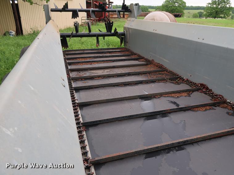 image for item DG3438 2005 Hesston S390 manure spreader