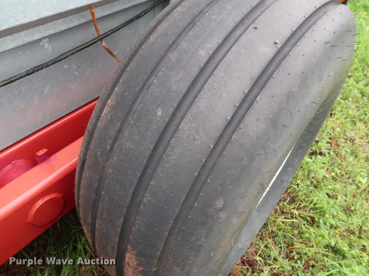 image for item DG3438 2005 Hesston S390 manure spreader