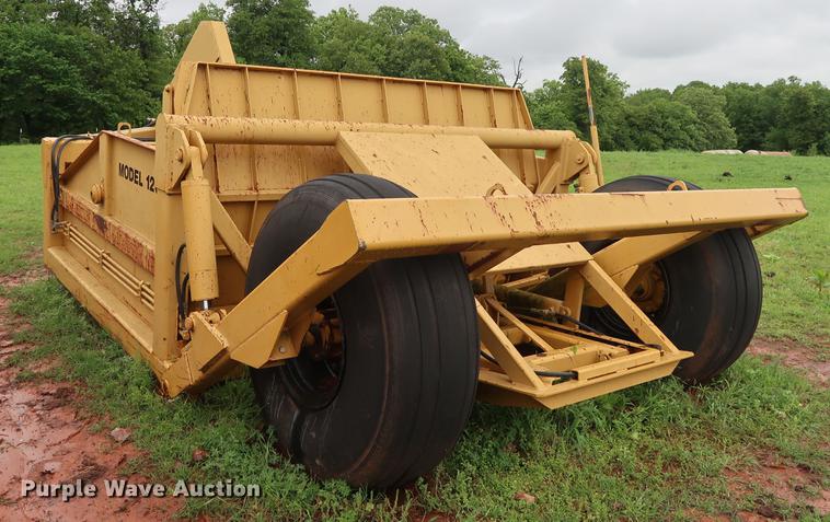 image for item DG3439 Holcomb 1200 scraper