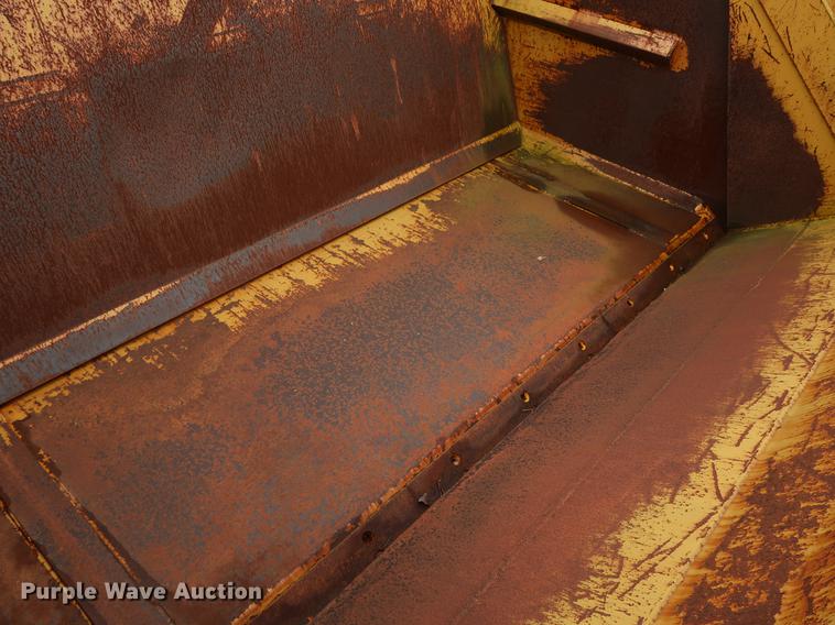 image for item DG3439 Holcomb 1200 scraper