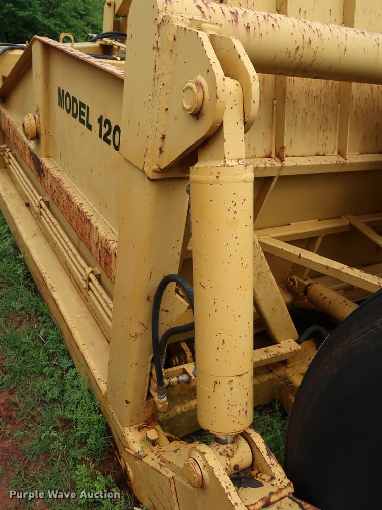 image for item DG3439 Holcomb 1200 scraper