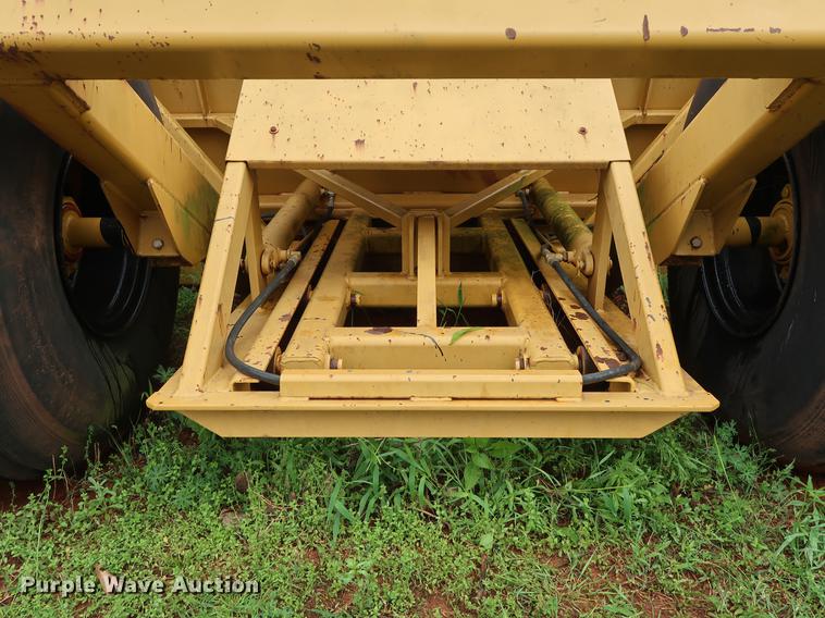 image for item DG3439 Holcomb 1200 scraper