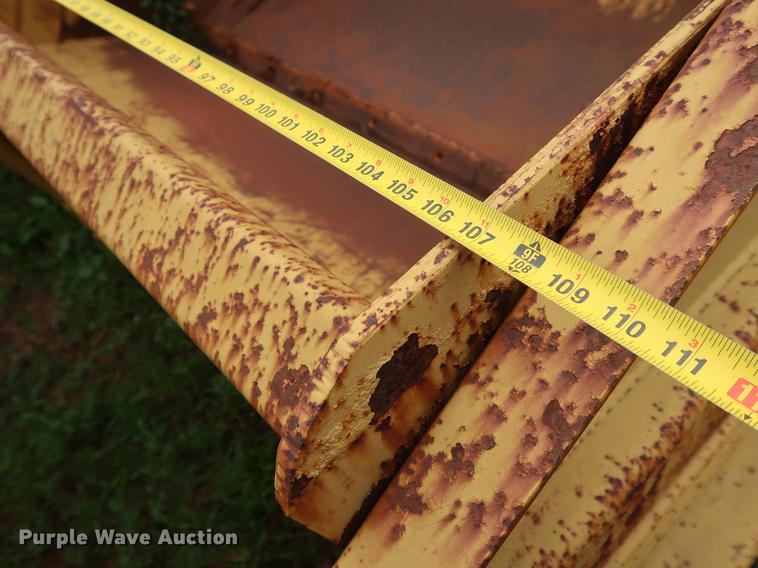 image for item DG3439 Holcomb 1200 scraper