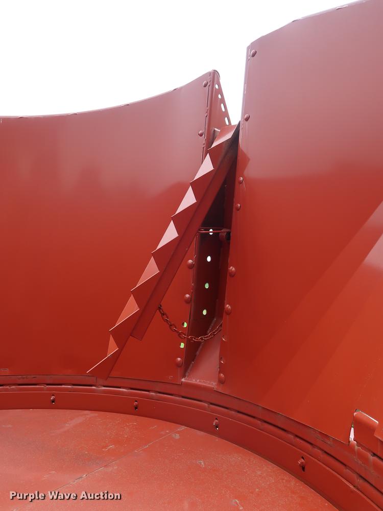 image for item DG3441 Hesston BP25 bale processor