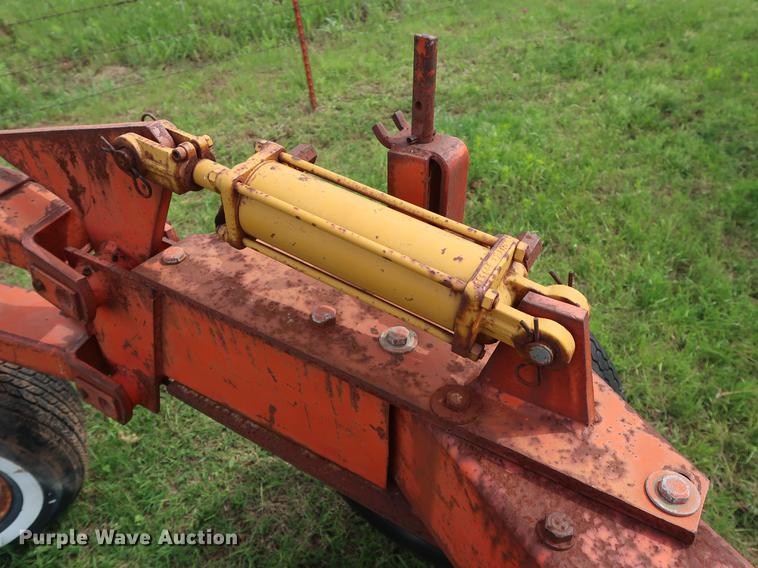 image for item DG3450 Case IH 618 six bottom plow