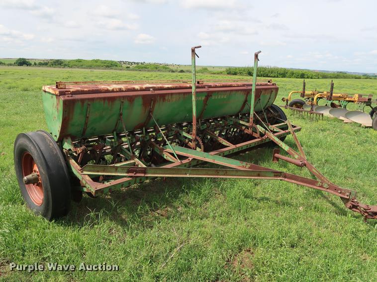image for item DG3451 (2) John Deere 208 grain drills