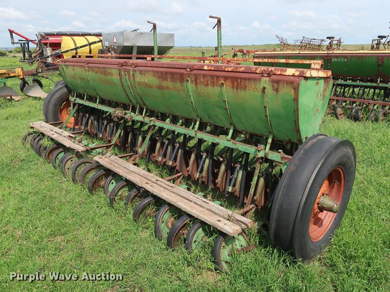 image for item DG3451 (2) John Deere 208 grain drills