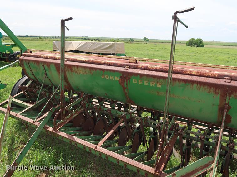image for item DG3451 (2) John Deere 208 grain drills
