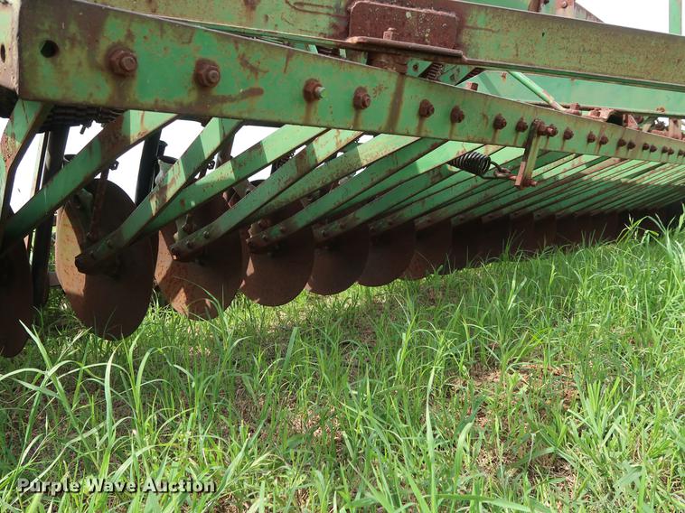 image for item DG3451 (2) John Deere 208 grain drills