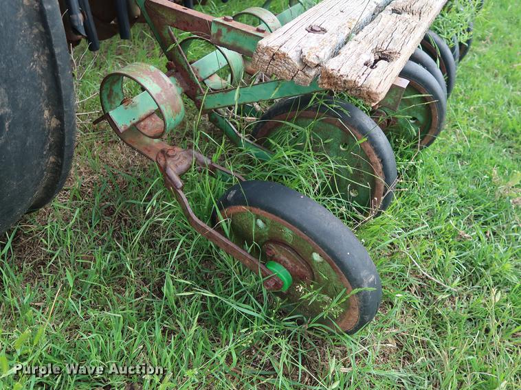 image for item DG3451 (2) John Deere 208 grain drills