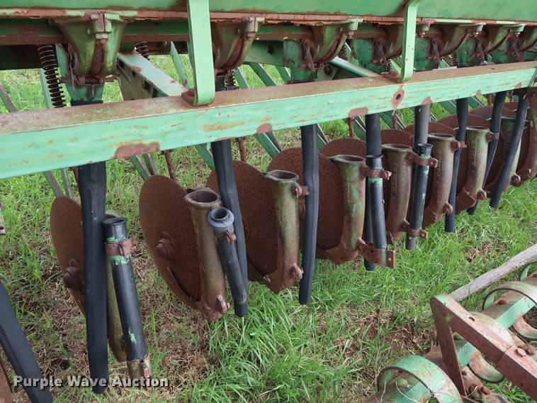 image for item DG3451 (2) John Deere 208 grain drills