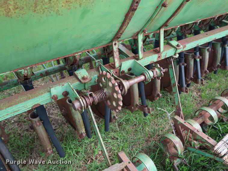 image for item DG3451 (2) John Deere 208 grain drills