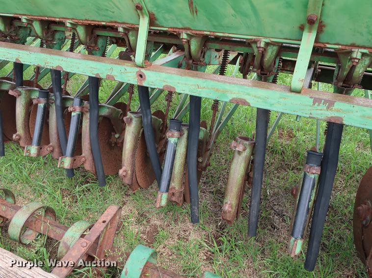 image for item DG3451 (2) John Deere 208 grain drills