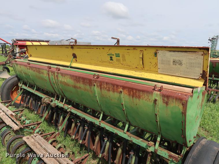 image for item DG3451 (2) John Deere 208 grain drills