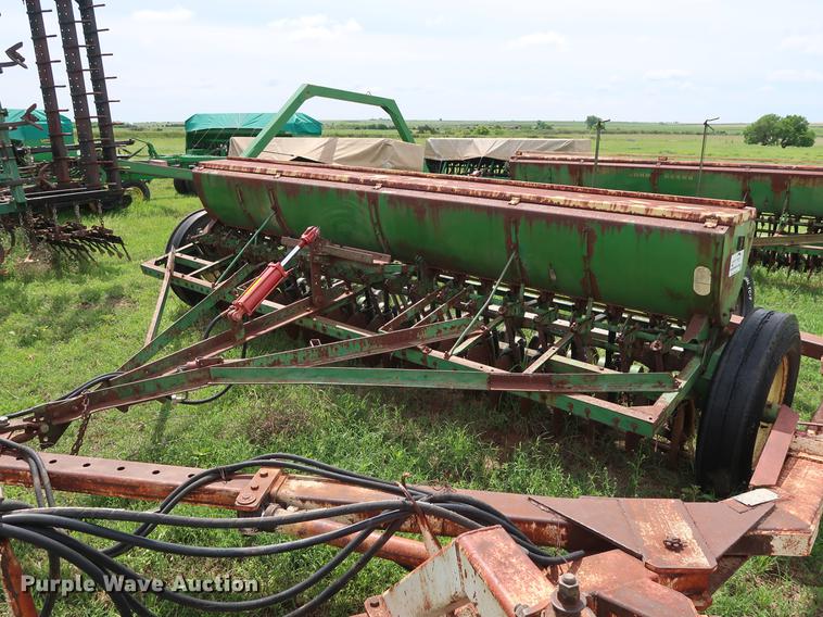 image for item DG3451 (2) John Deere 208 grain drills