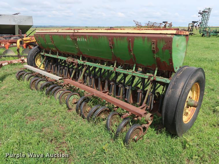 image for item DG3451 (2) John Deere 208 grain drills