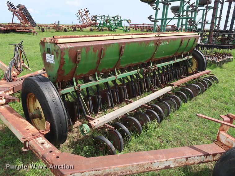 image for item DG3451 (2) John Deere 208 grain drills