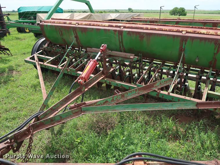image for item DG3451 (2) John Deere 208 grain drills