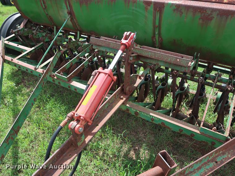 image for item DG3451 (2) John Deere 208 grain drills