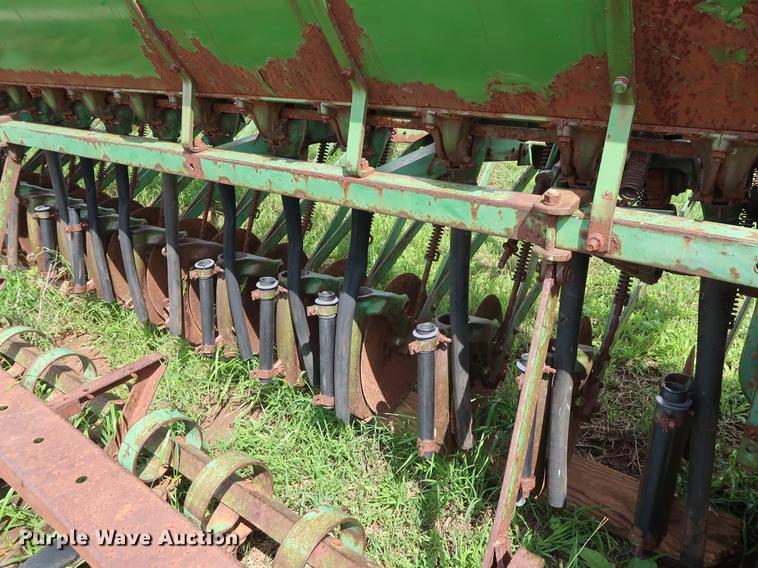 image for item DG3451 (2) John Deere 208 grain drills