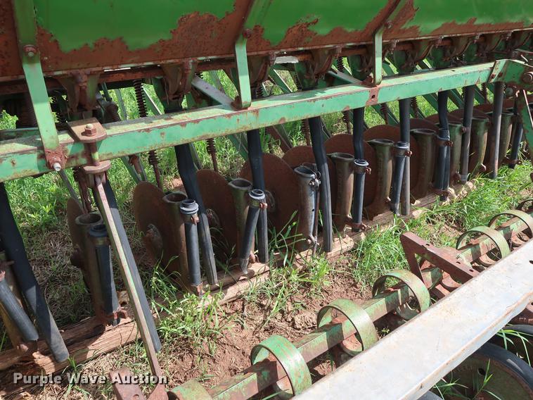 image for item DG3451 (2) John Deere 208 grain drills
