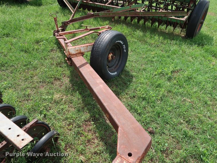 image for item DG3451 (2) John Deere 208 grain drills