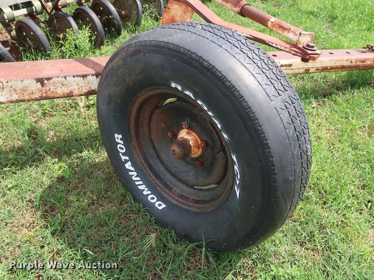 image for item DG3451 (2) John Deere 208 grain drills